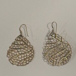 Elegant Gold Filigree Teardrop Earrings